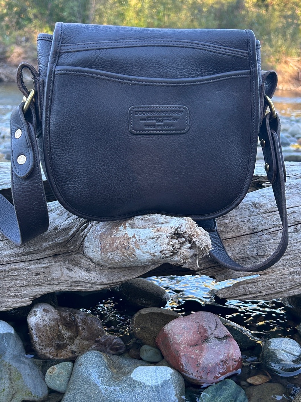 Vintage Dooney & Bourke All-Weather Leather Horseshoe Saddle Bag U115 - Picture 11 of 16